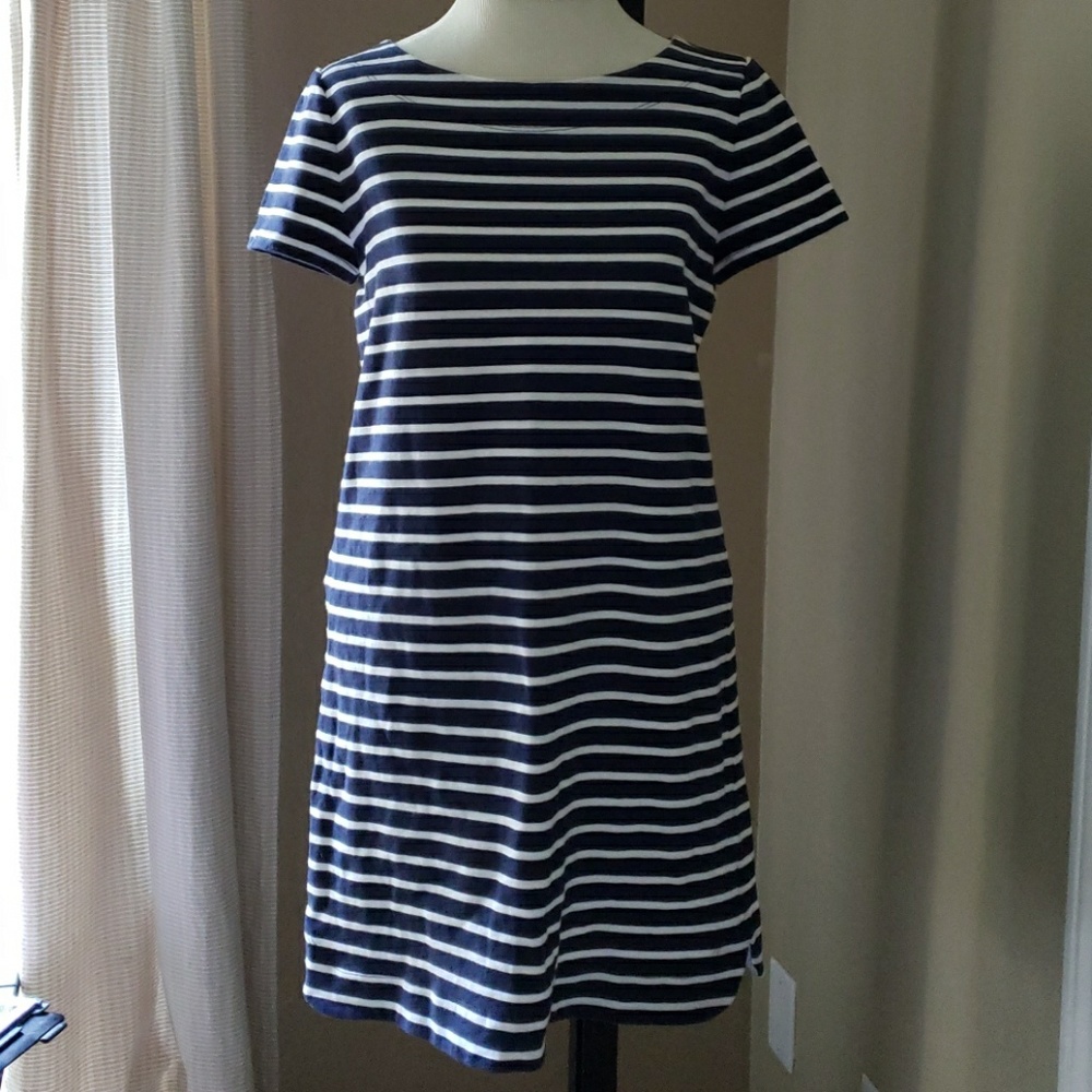 Sweet and classy white & navy dress by LOFT